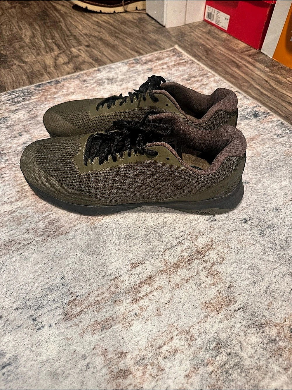 Hylete men’s sneakers